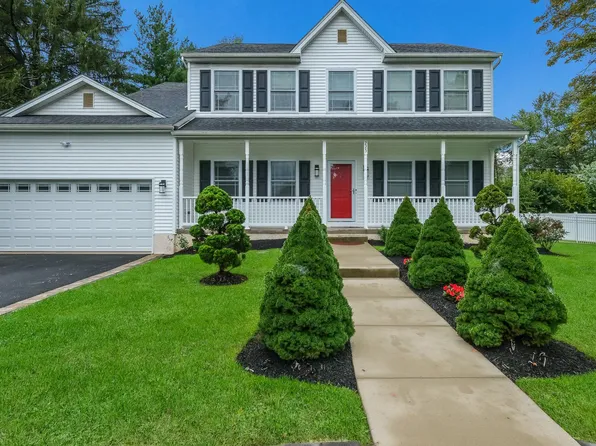 225 W Moreland Ave, Hatboro, PA 19040