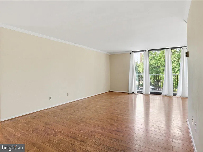600 Roosevelt Blvd #317 — Photo 10