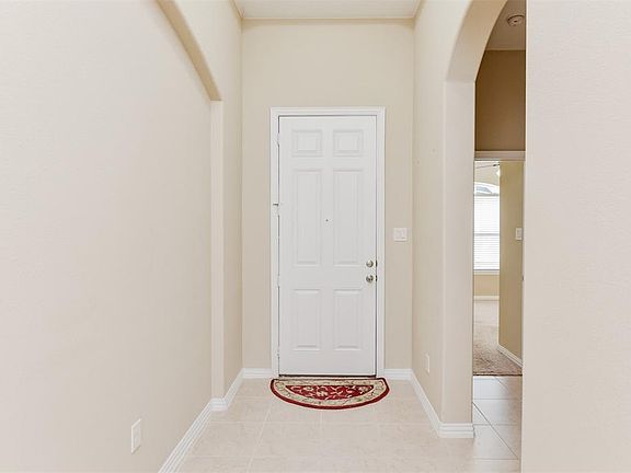 3rd image of 1419 Nacogdoches Valley Dr