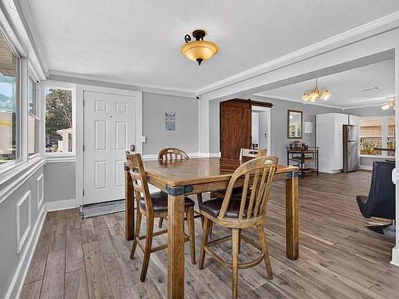 5th image of 3701 Virginia Dr