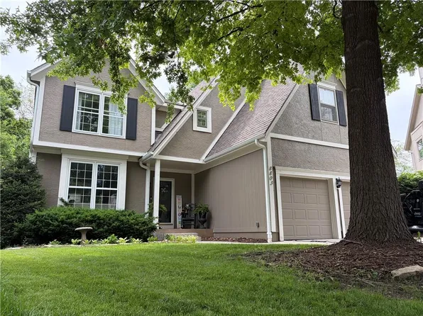 8803 W 132nd Ter, Overland Park, KS 66213