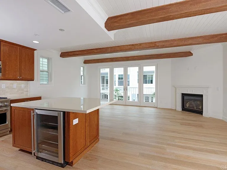 7720 Ivanhoe Ave — Photo 2