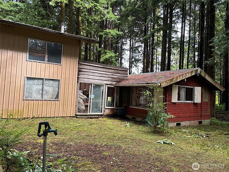 4th image of 33 Oceanview Drive N