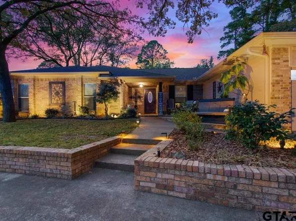 412 Hideaway Ln E, Hideaway, TX 75771