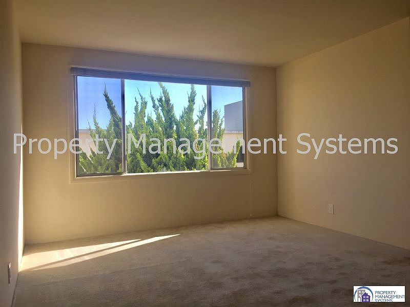 1st image of 1 Wood St APT 3