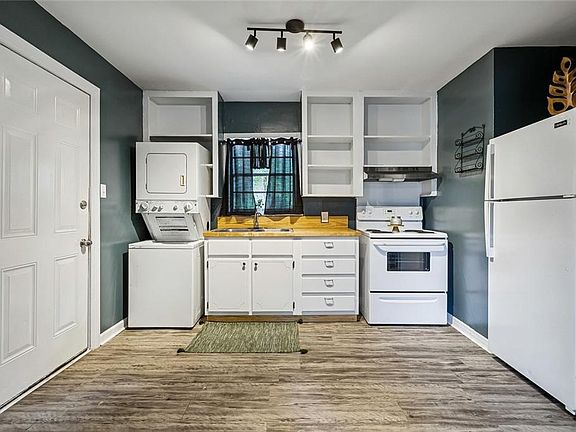 5th image of 933 Union Ave