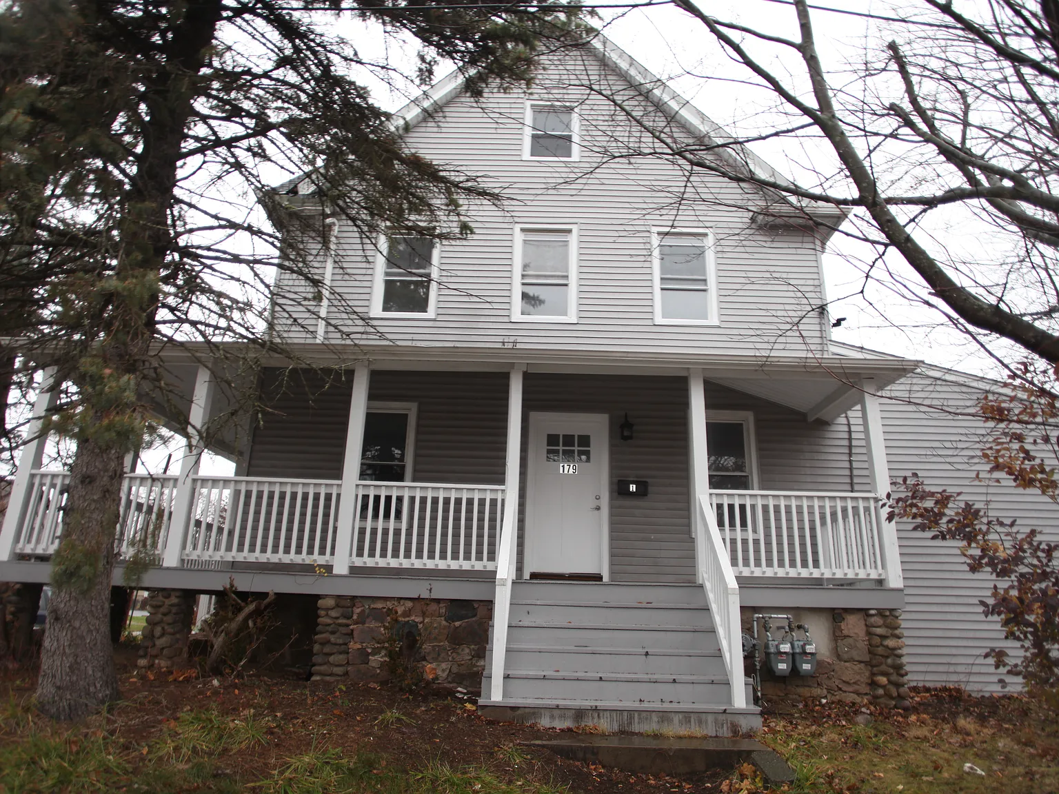 1 bed, $2,300 — Photo 2