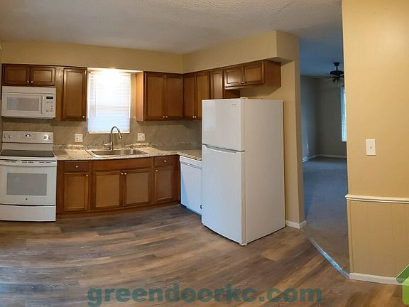 3rd image of 1425 E Haven Ln #1425