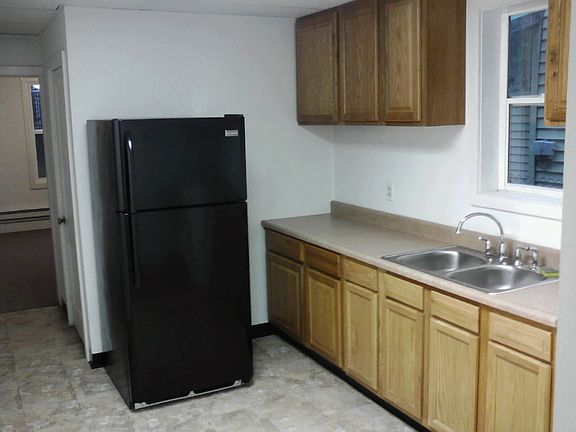 3rd image of 303 W Norwegian St #1