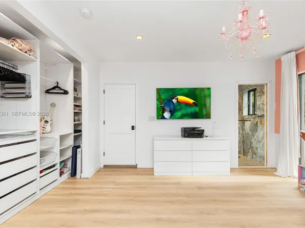 (undisclosed Address), Miami, FL 33129