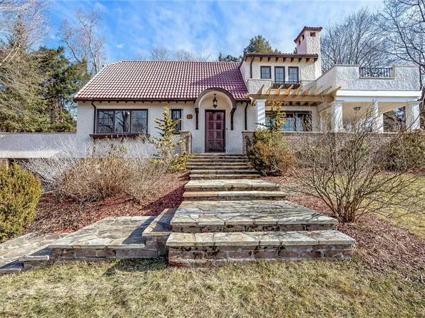 28 Elm Rd, Katonah, NY 10536