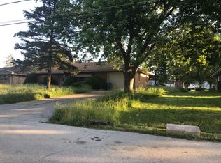 936 Edwards St, Aurora, IL 60505