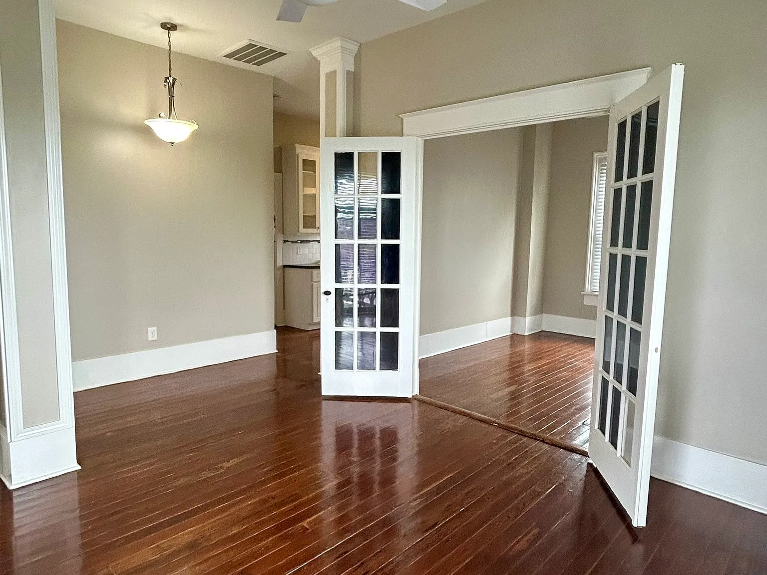 Maxson's Apartments — Photo 2