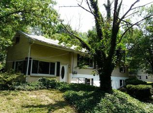 12 Winwood Rd, Glen Rock, PA 17327