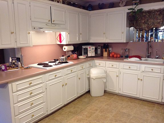 2nd image of 3513 Sunset Dr
