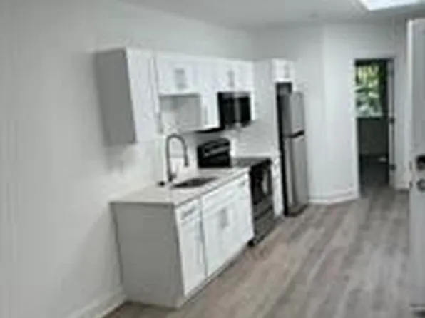 2230 N 12th St, Philadelphia, PA 19133