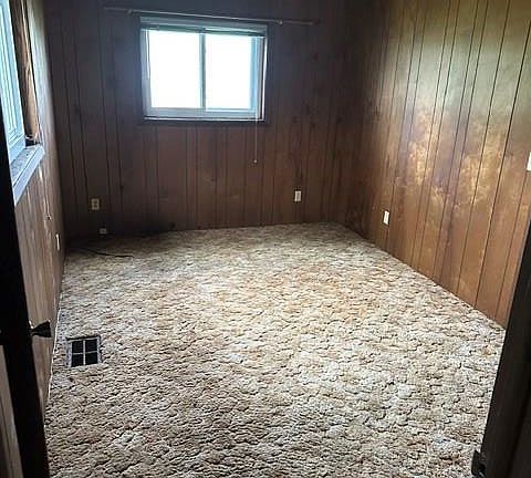 4th image of 210 Hempstead 307