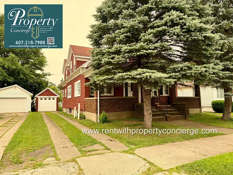 12 Stewart Pl #1 — Photo 2