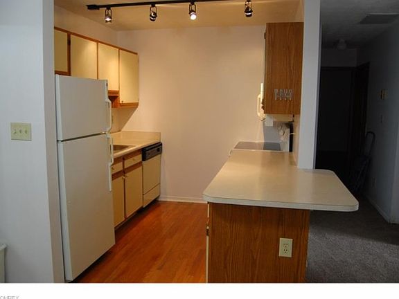 4th image of 35599 Westminister Ave