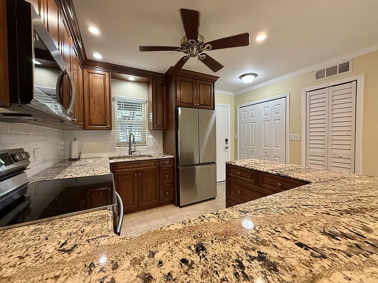 4533 Marine Pkwy #101 — Photo 9