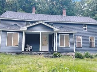 424 Quaddick Rd, Thompson, CT 06277