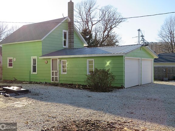 3rd image of 306 2nd St