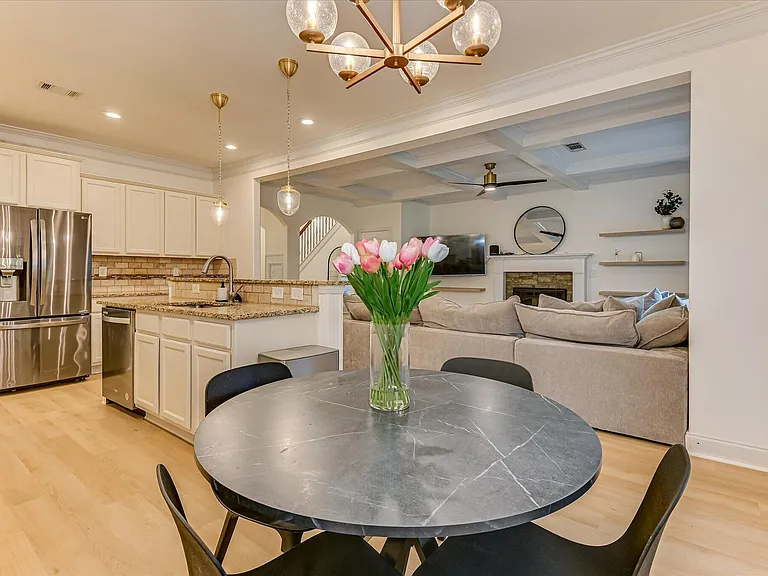 259 Wentworth Pl — Photo 12