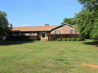 566 Cooley Springs Rd, Chesnee, SC 29323