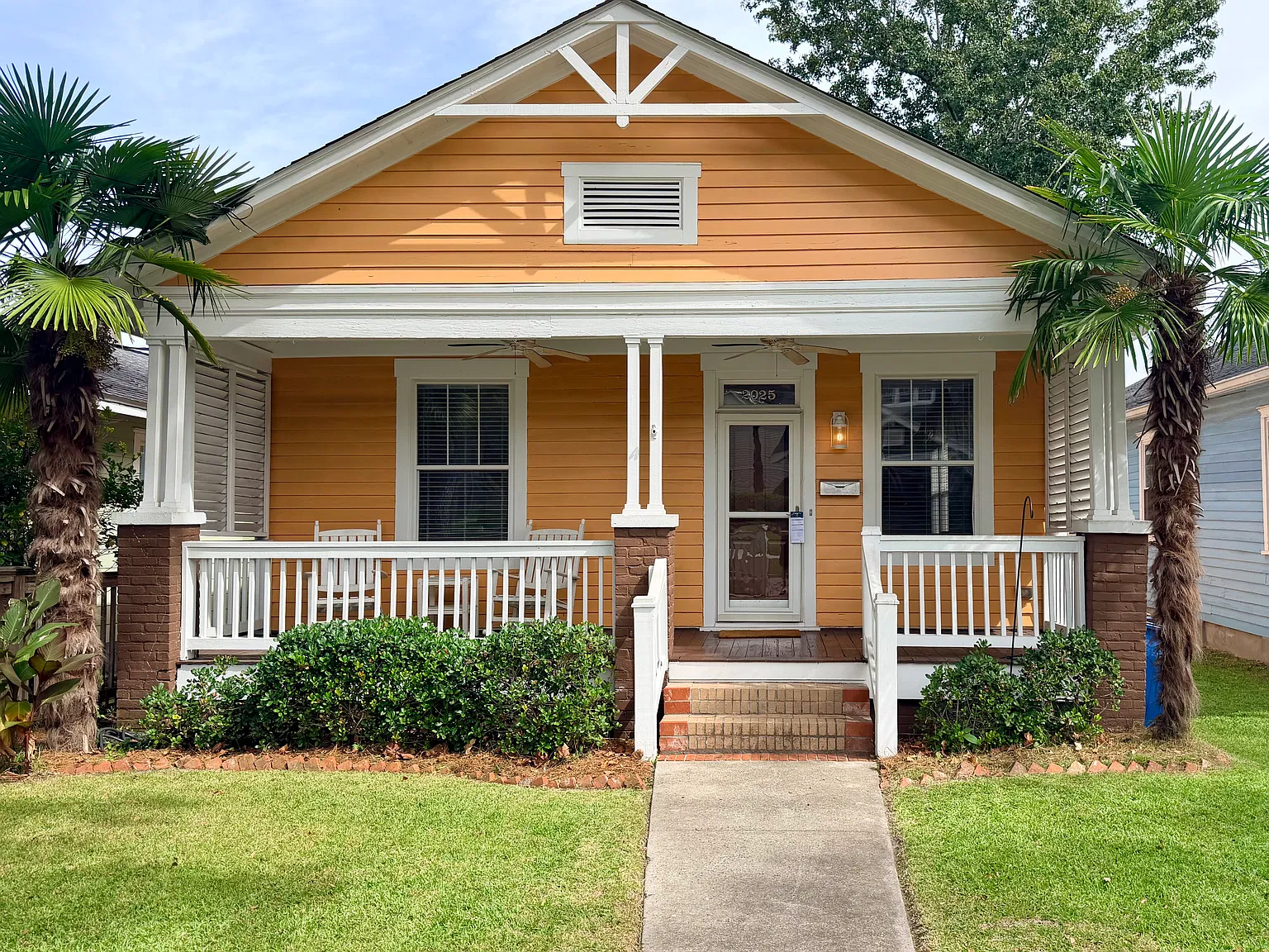 3 bed, 1300 sqft, $2,300 — Photo 2