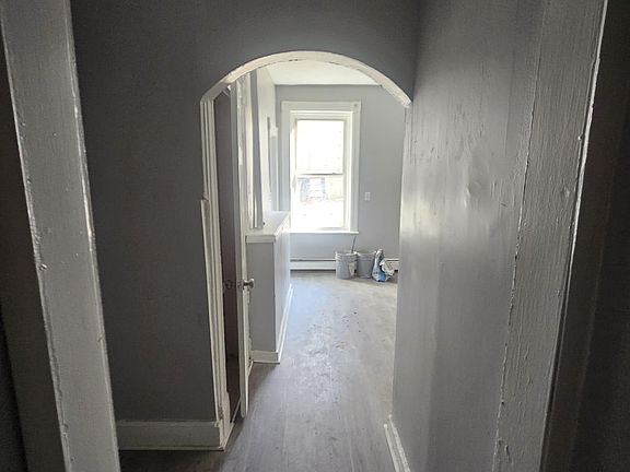 3rd image of 143 William St #1