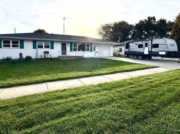409 Grant St, Beaver Dam, WI 53916