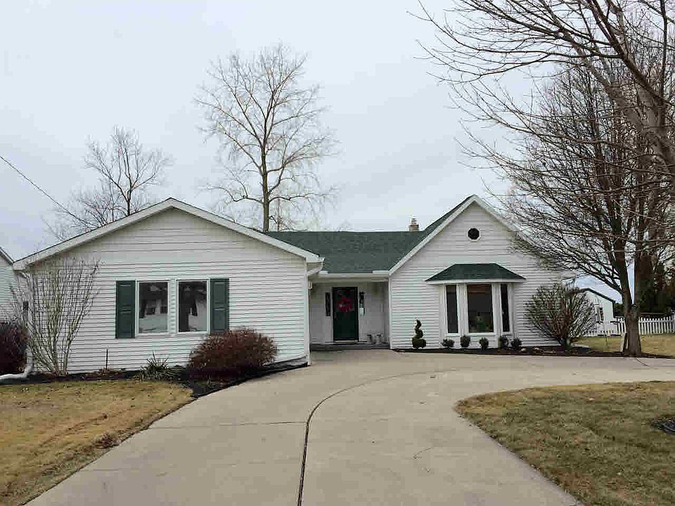 1st image of 3557 Lakeshore Dr