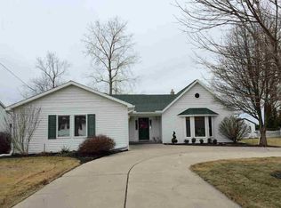 3557 Lakeshore Dr, Newport, MI 48166