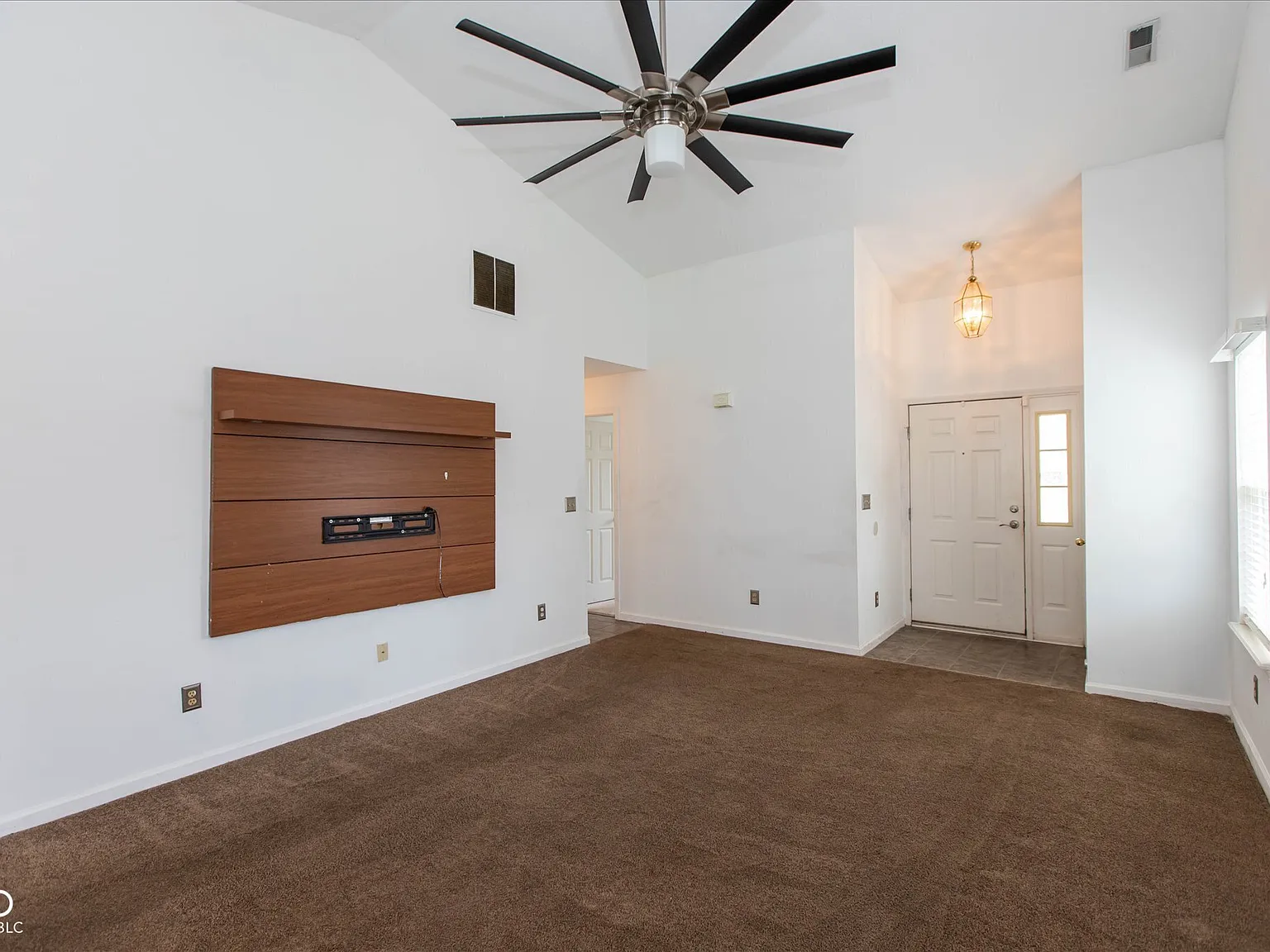 3 bed, 2.0 bath, 1184 sqft, $1,500 — Photo 3