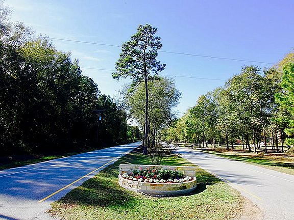 3rd image of 19478 Riverwalk Dr