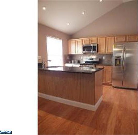 1st image of 516 Daniels Ct