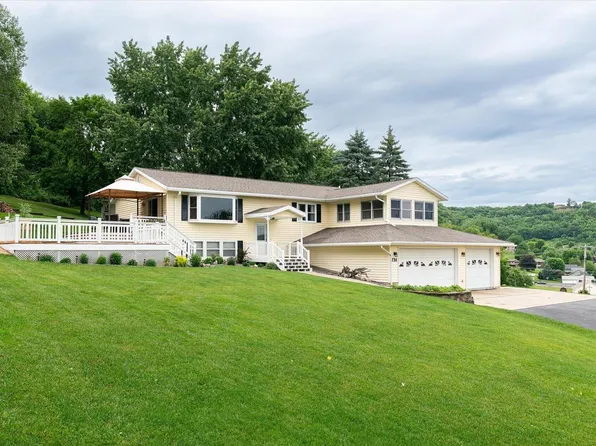 731 4th STREET N N, La Crescent, MN 55947