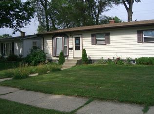 1668 S Chestnut St, Des Plaines, IL 60018