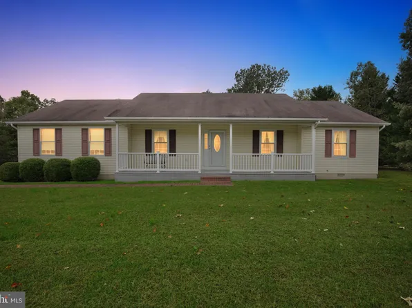 26853 Erin Dr, Mechanicsville, MD 20659