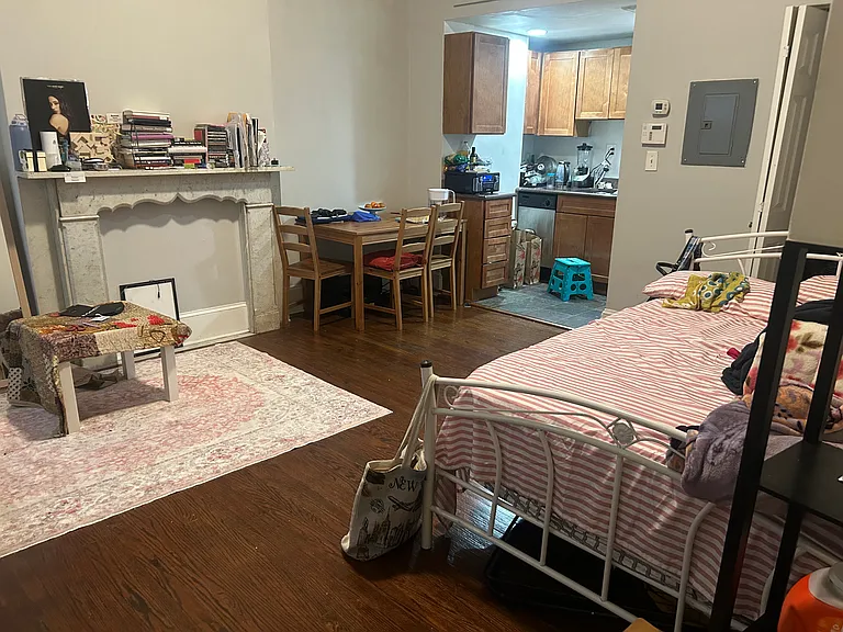 1931 Chestnut St #2H — Photo 13