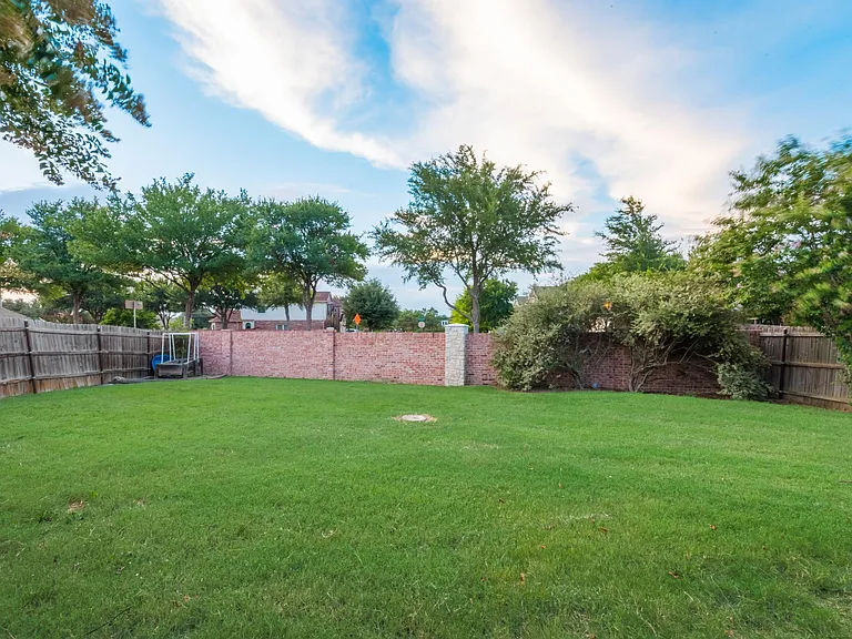 4403 New Meadow Dr — Photo 24