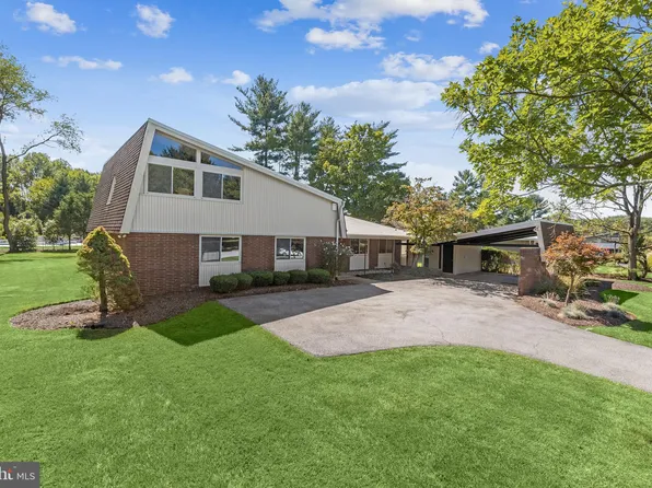 13 Stone Hollow Ct, Baltimore, MD 21208