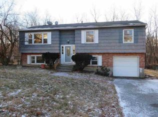 99 Vails Gate Dr, New Windsor, NY 12553