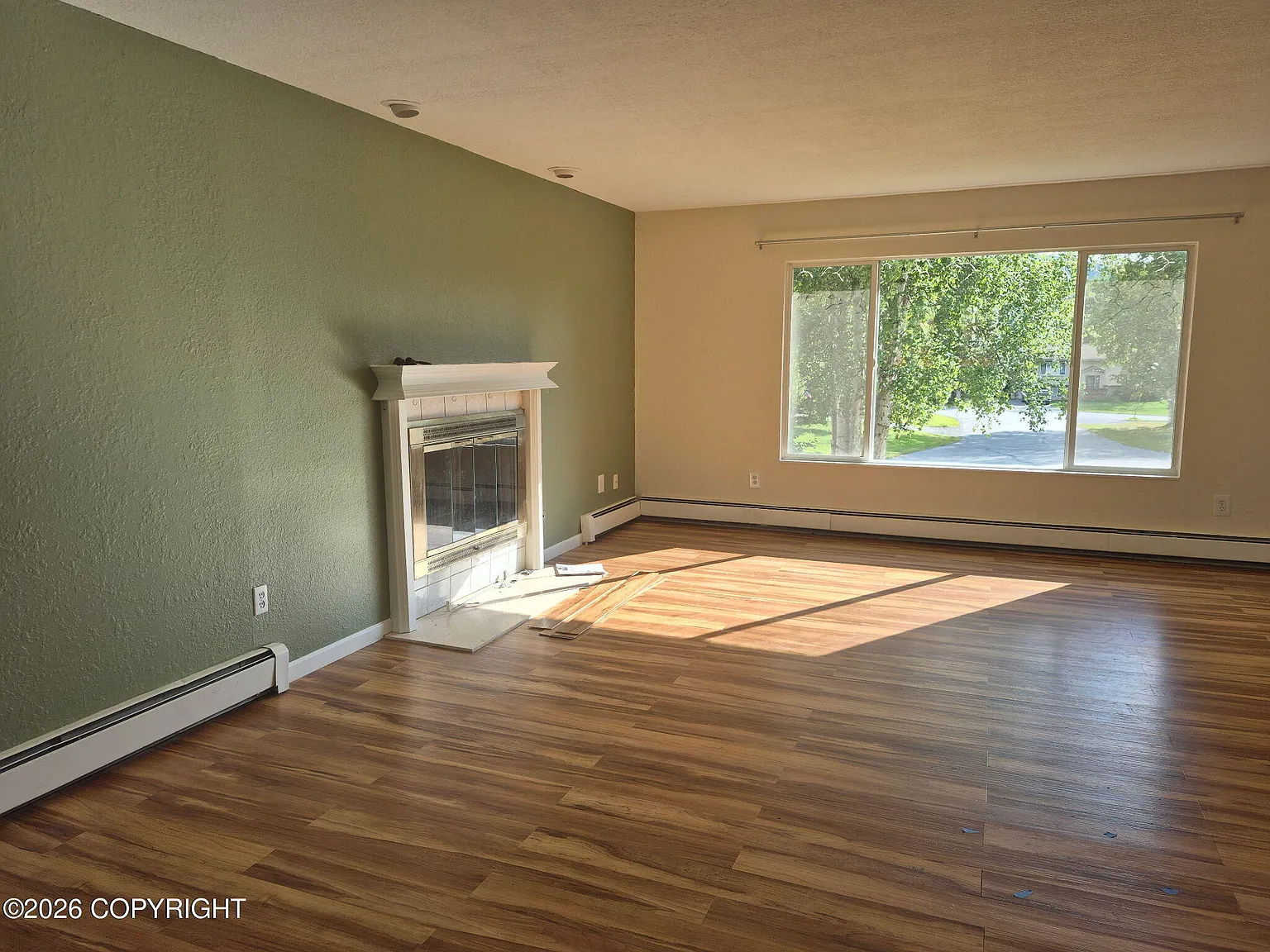 4 bed, 2.0 bath, 1888 sqft, $2,900 — Photo 4