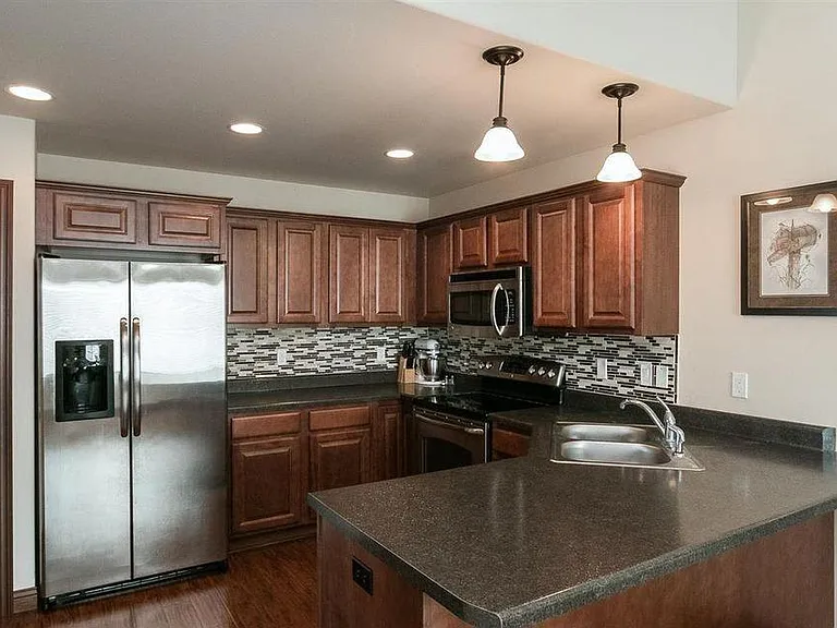 150 N Park Ridge Rd — Photo 7