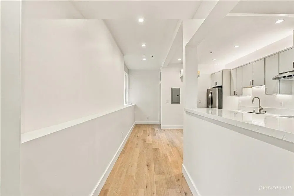 Brand New One Bedroom in Cole Valley — Photo 4