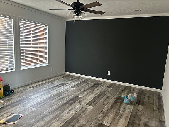 3rd image of 4405 Rocking K Dr