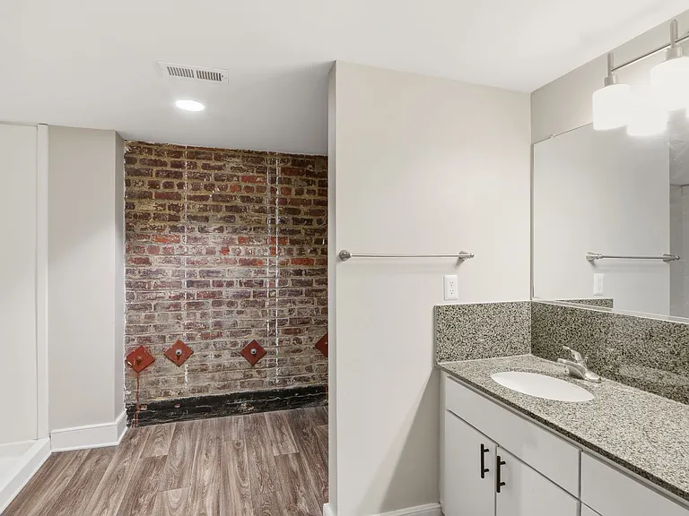 Capitol Lofts — Photo 16