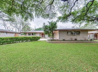 418 Faircrest Dr, Windcrest, TX 78239