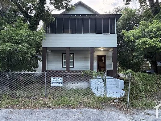 5 bed, 1950 sqft, $1,800 — Photo 1